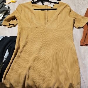 Forever 21 Yellow Ribbed V-neck short-sleeved Mini Dress